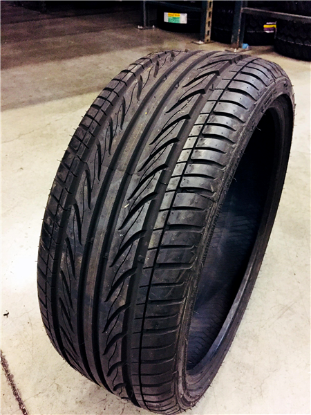 215/35R18 DELINTE D7 THUNDER 84W XL